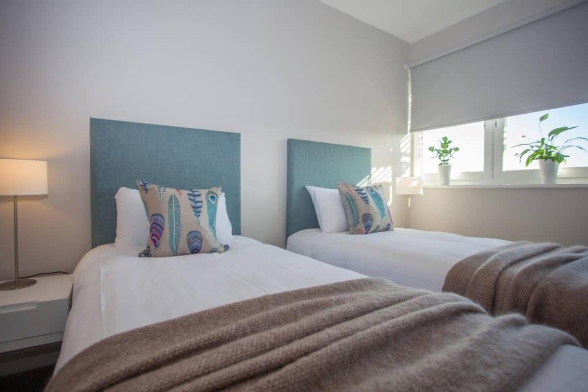 Apartment Stylish 2-bed Near